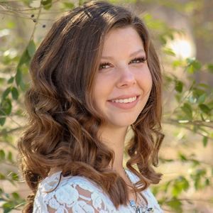 Meet your Posher, Leah